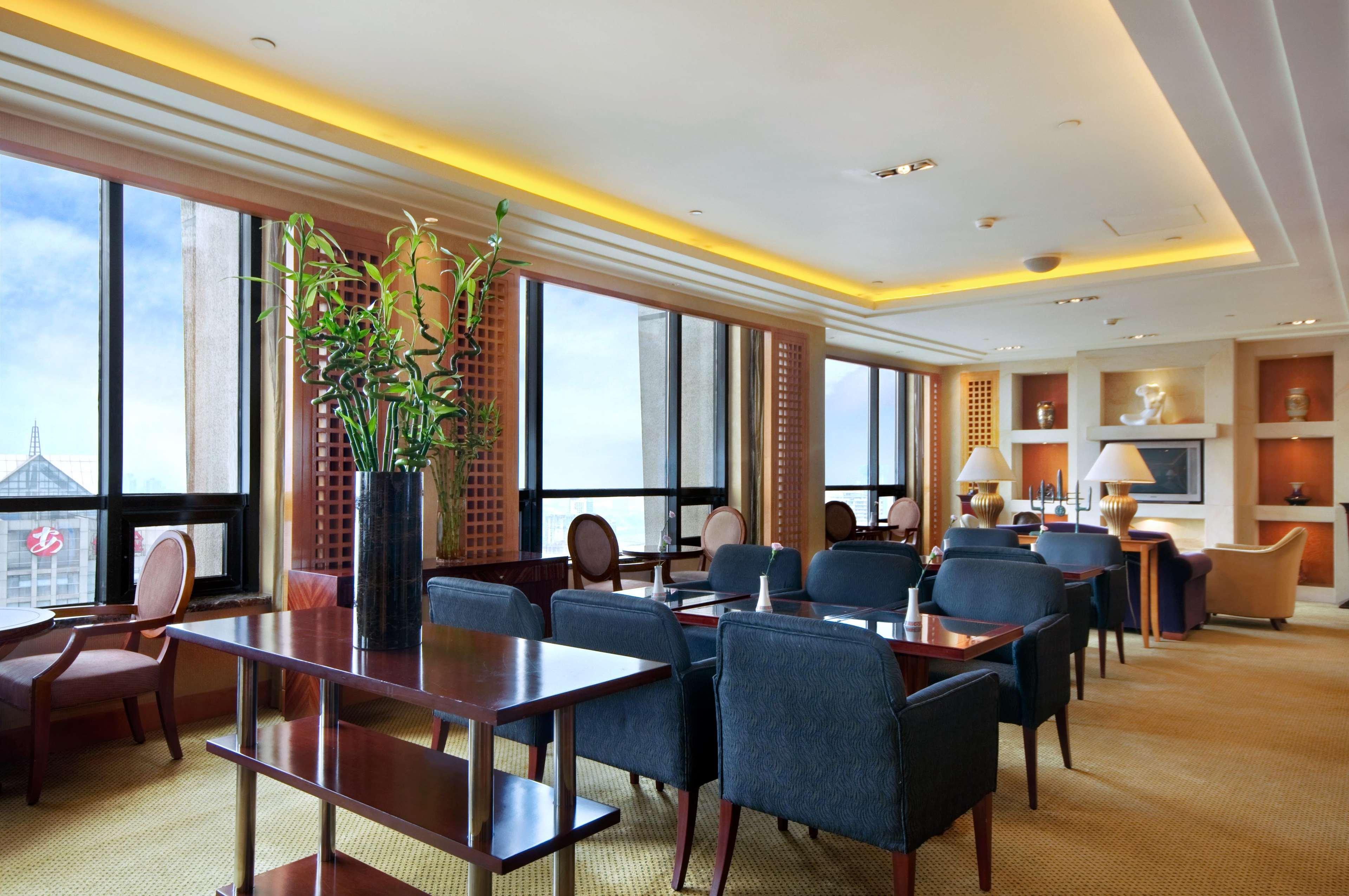 Hilton Chongqing Hotel Restaurant photo